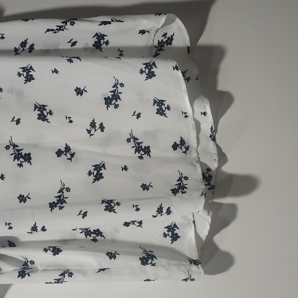 Top - Picture 3 of 10